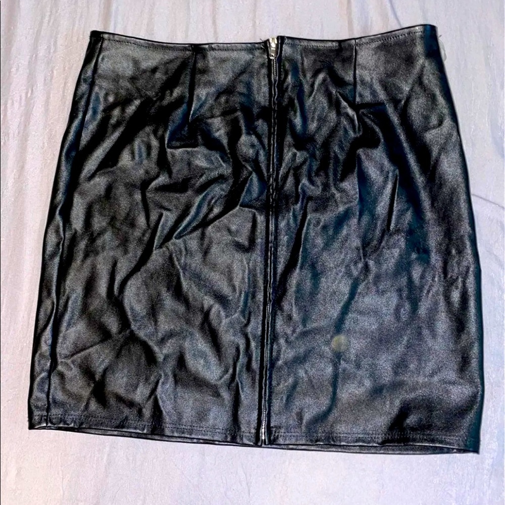 Windsor leather skirt